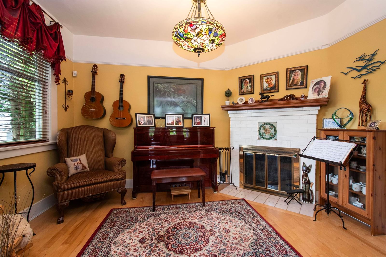Listing Image 10