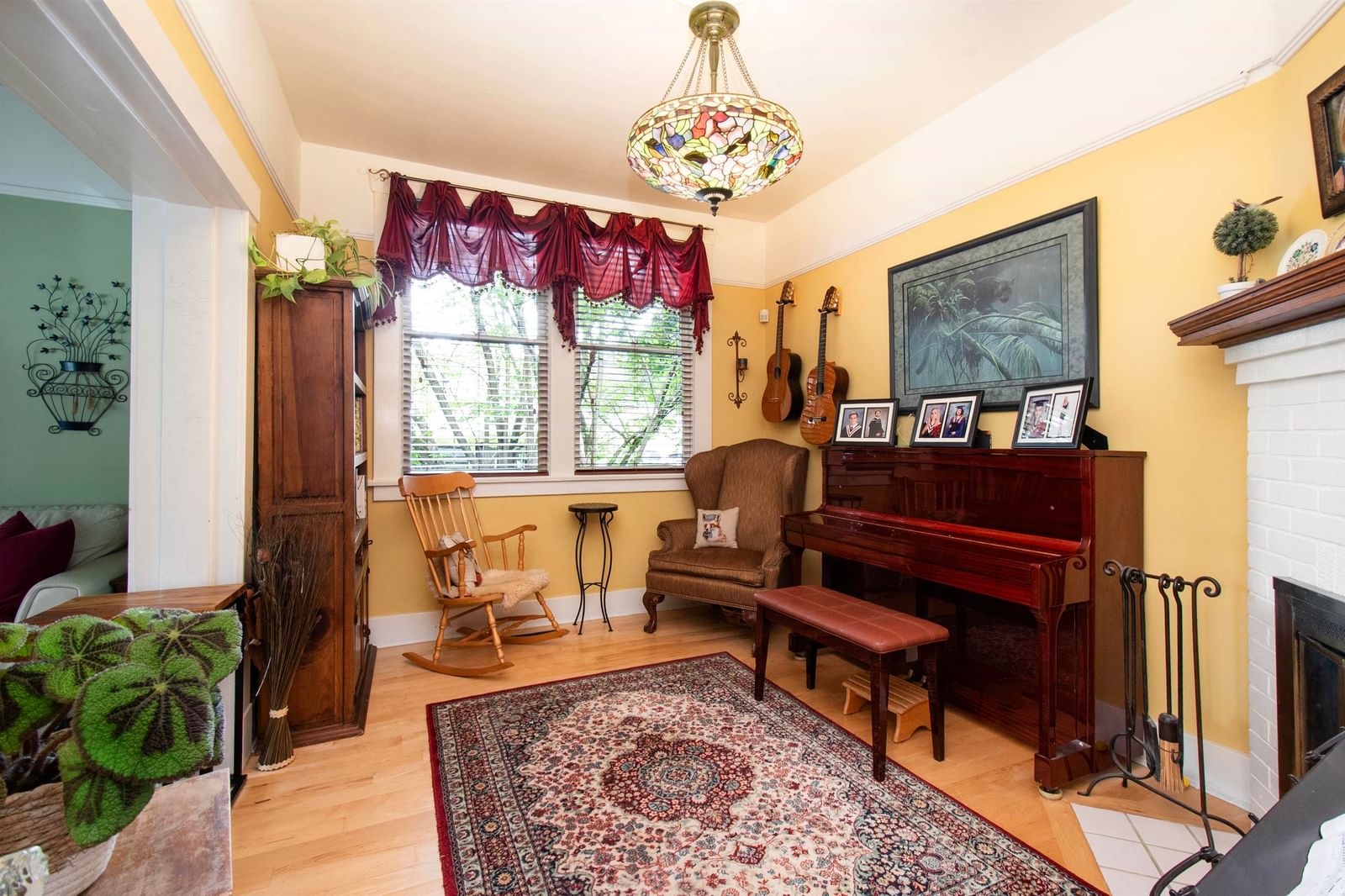 Listing Image 11