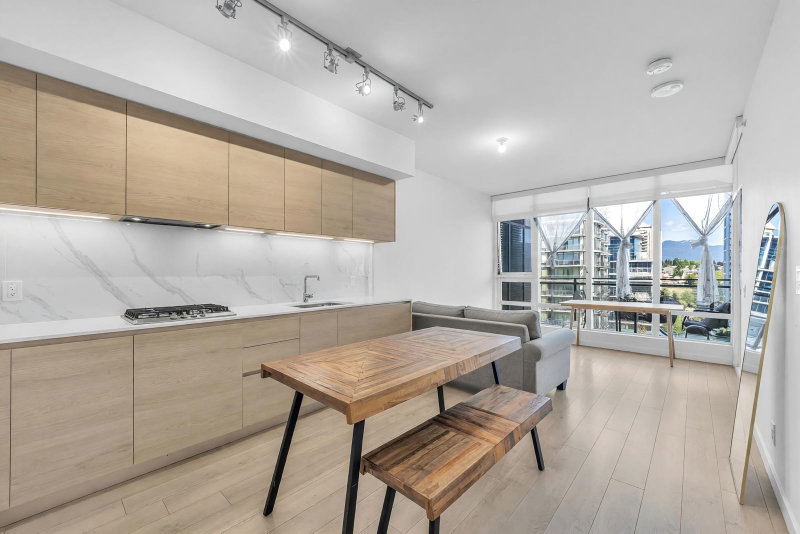 1203 - 2085 Skyline Court