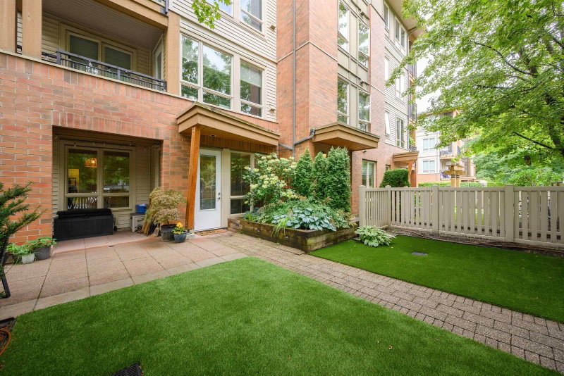 112 - 2601 Whiteley Court