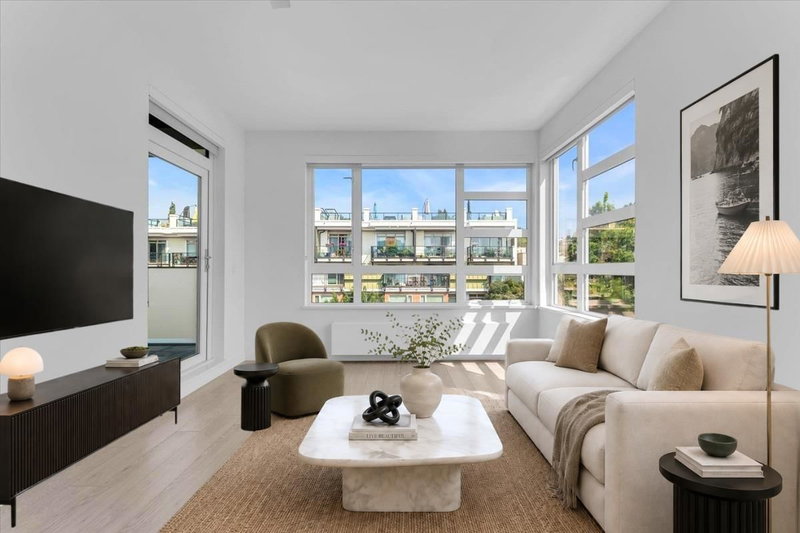 315 - 711 14th Street W