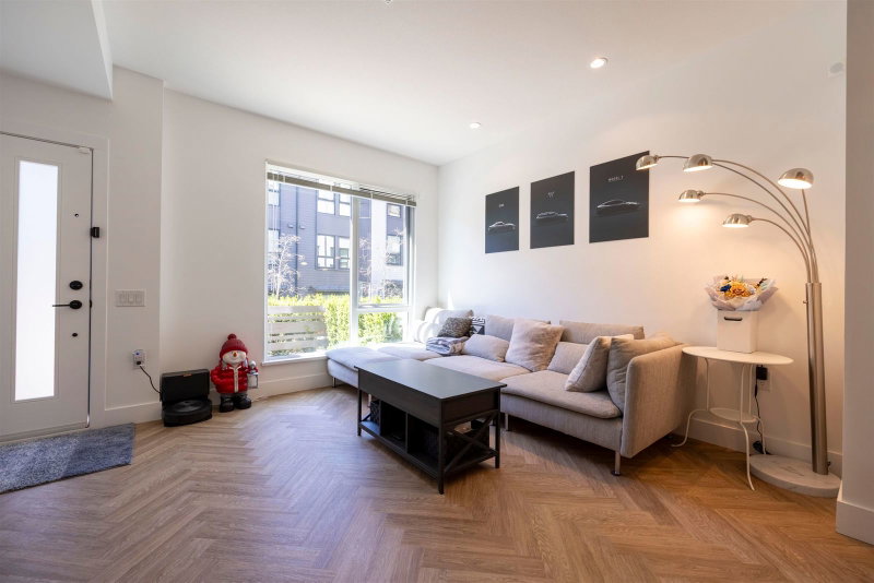 10 - 9278 Slopes Mews