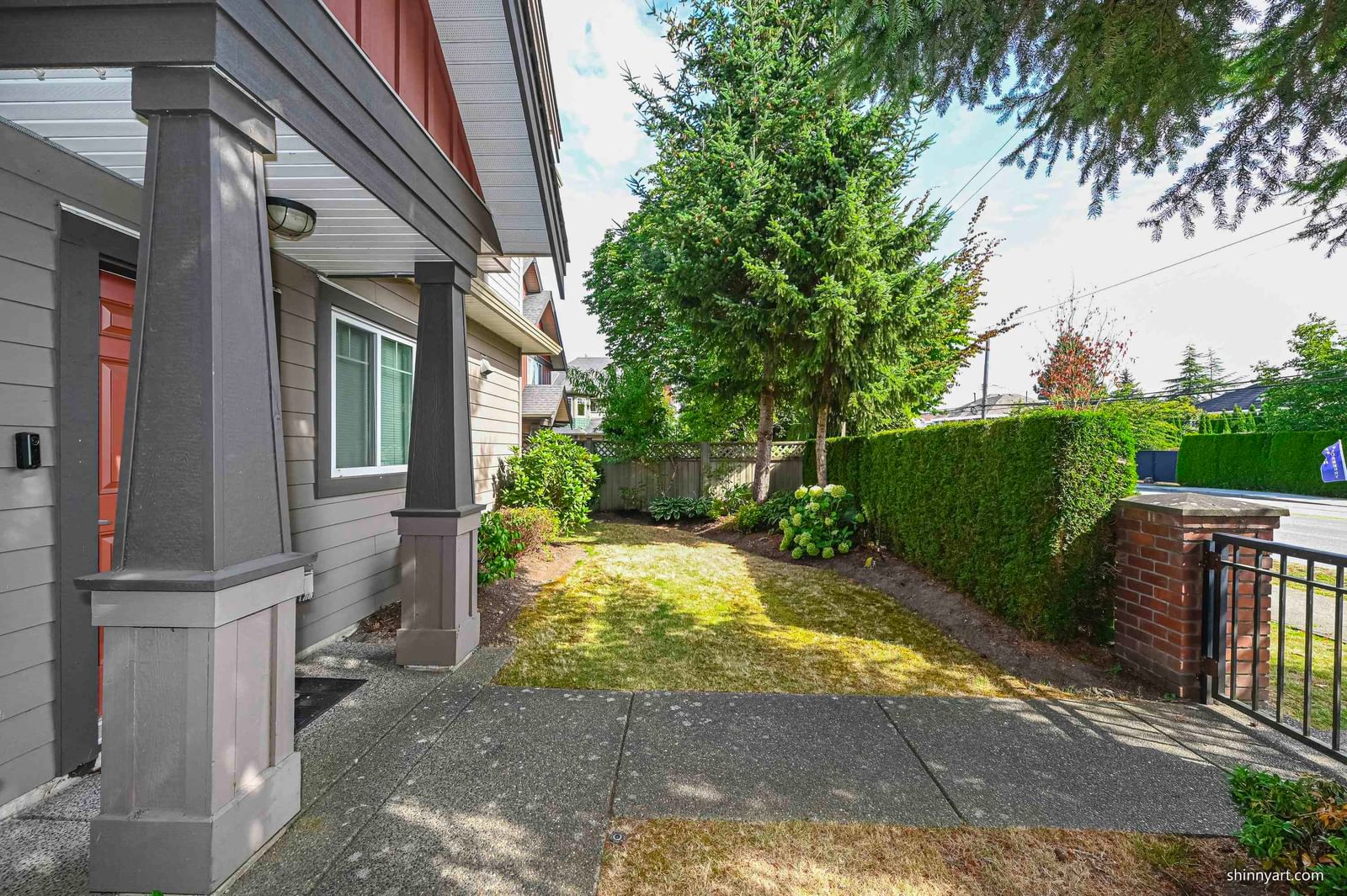 Listing Image 3