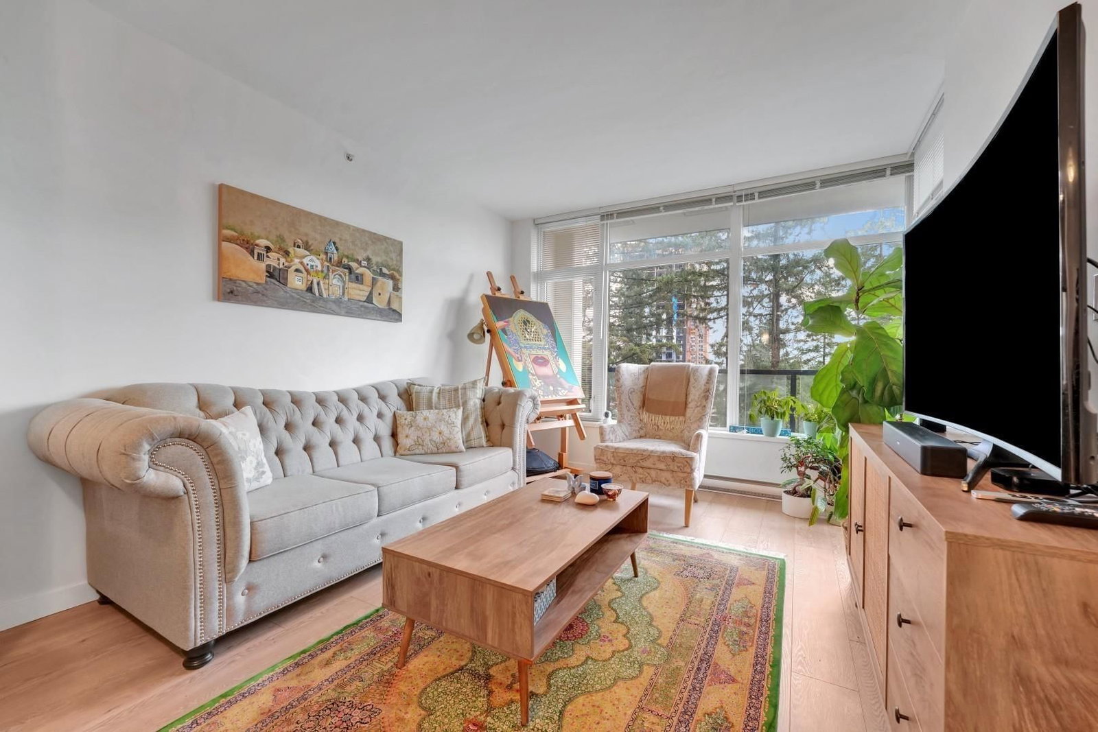 Listing Image 4