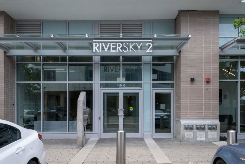 1012 - 988 Quayside Drive