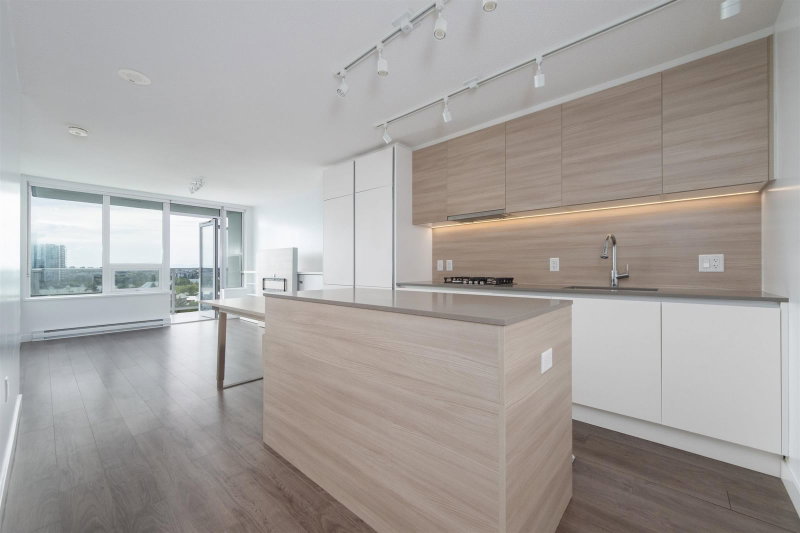 1012 - 988 Quayside Drive