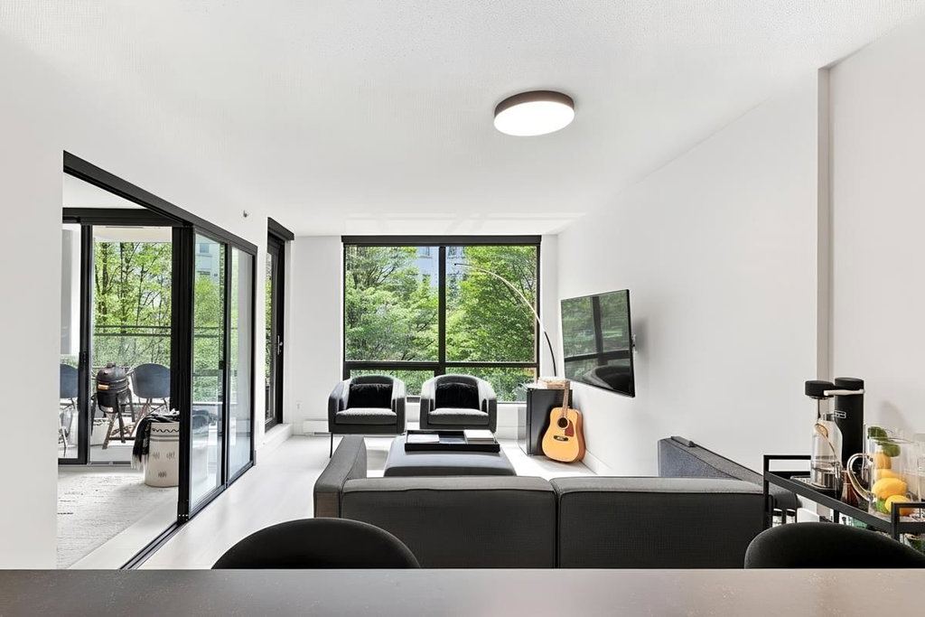 212 - 1082 Seymour Street 5