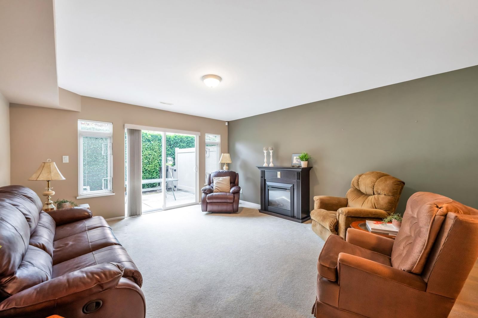 Listing Image 16