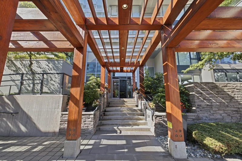 1707 - 651 Nootka Way