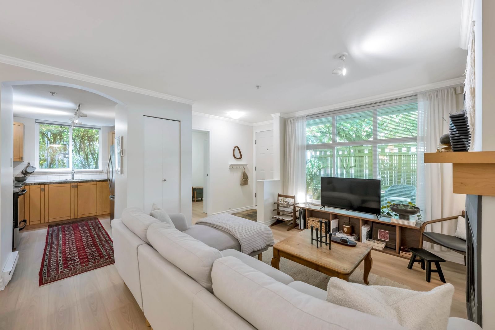 Listing Image 9