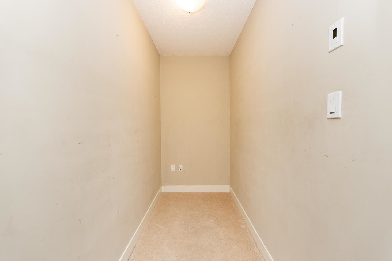 Listing Image 24