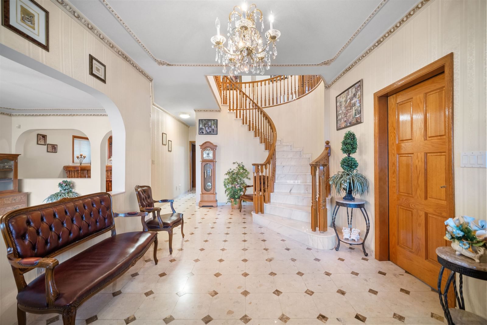 Listing Image 5