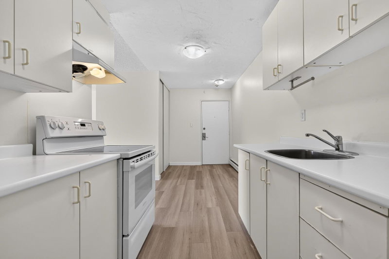 203 - 7220 Lindsay Road