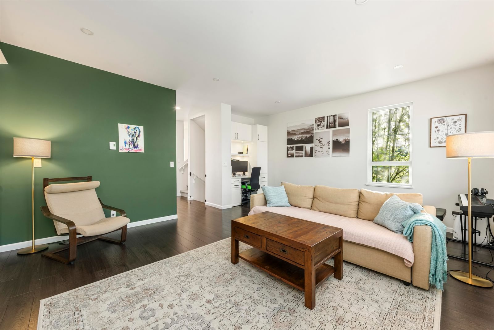 Listing Image 12