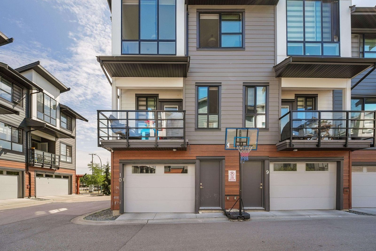 Listing Image 19