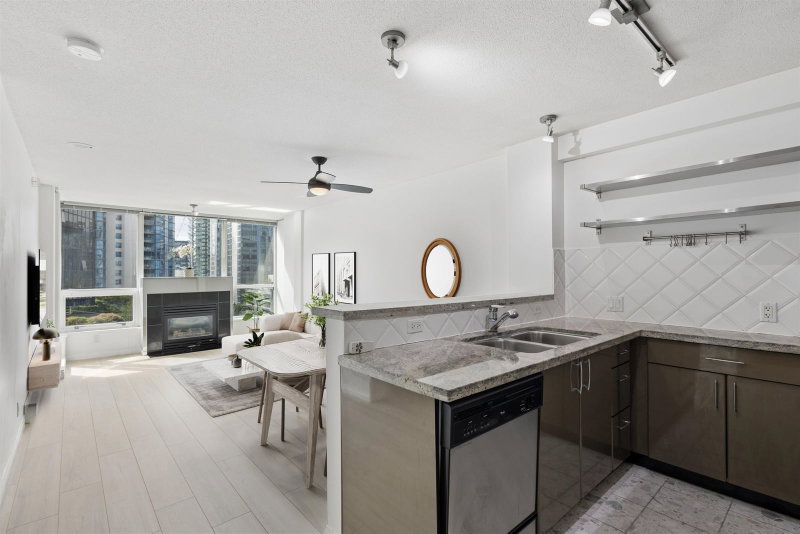903 - 1328 Pender Street W