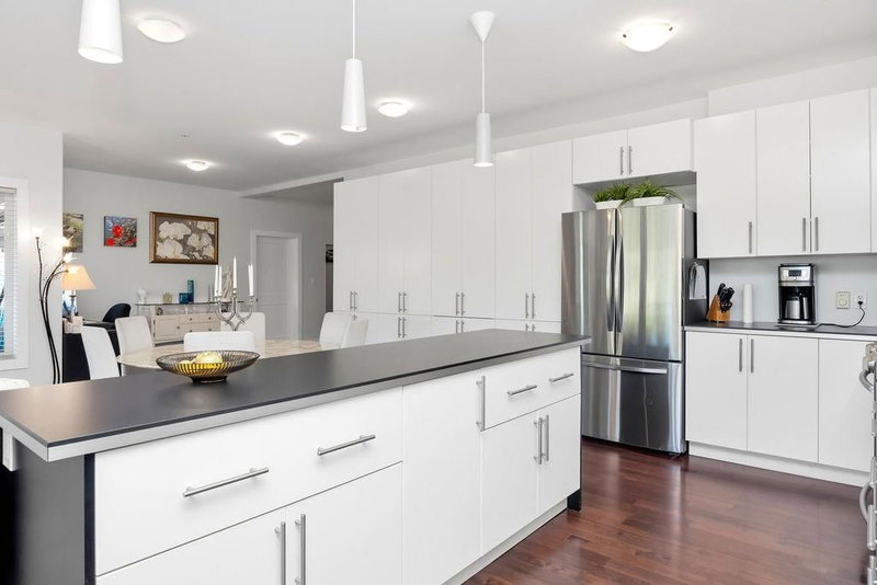 1 - 5778 Marine Way