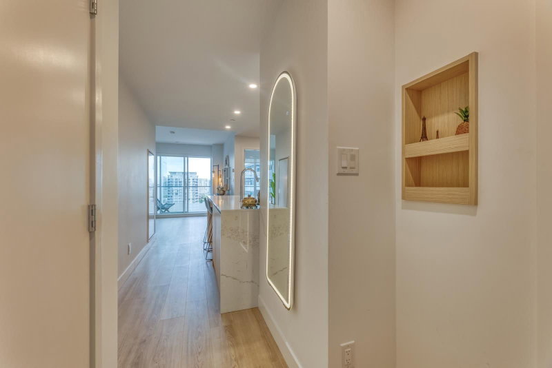 1207 - 5593 No. 3 Road