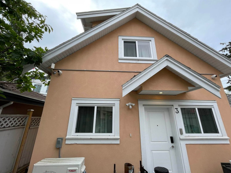 Laneway - 276 48th Avenue W