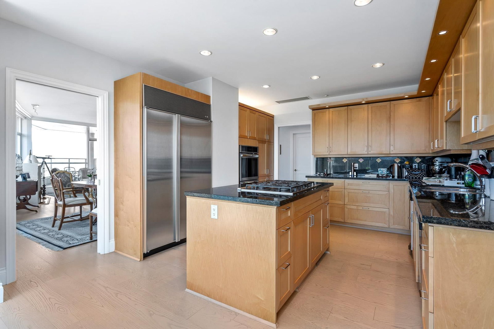 Listing Image 15