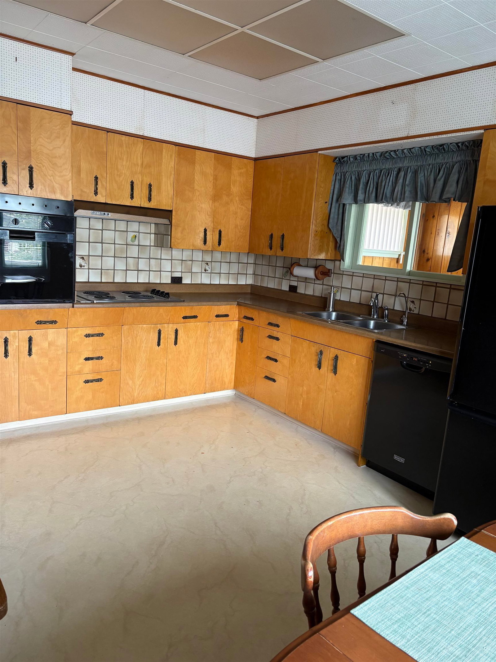 Listing Image 12