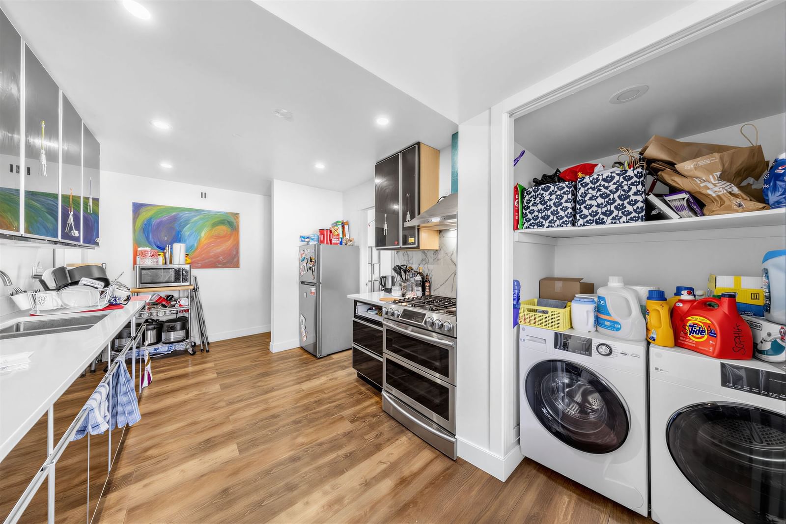 Listing Image 11