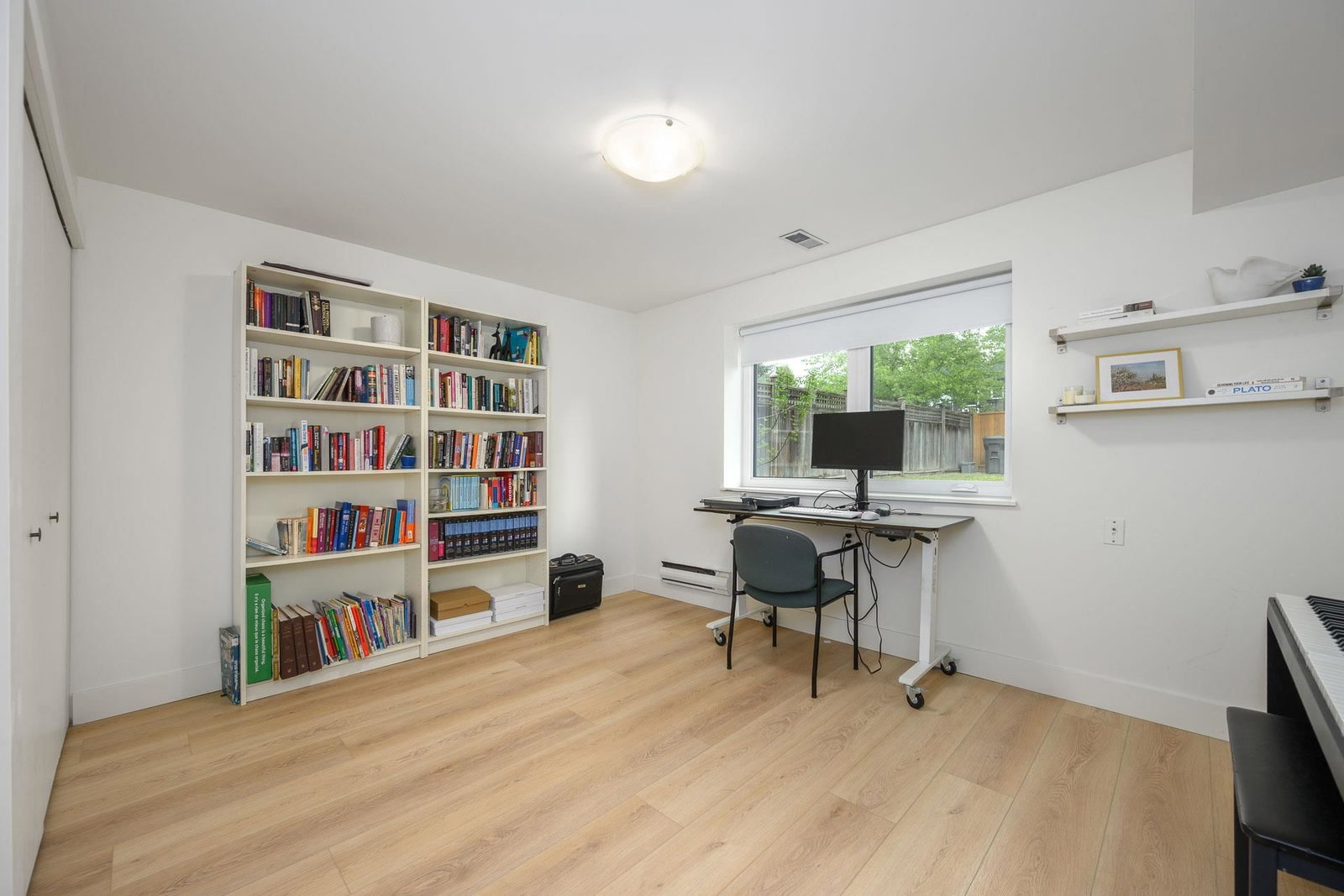 Listing Image 21