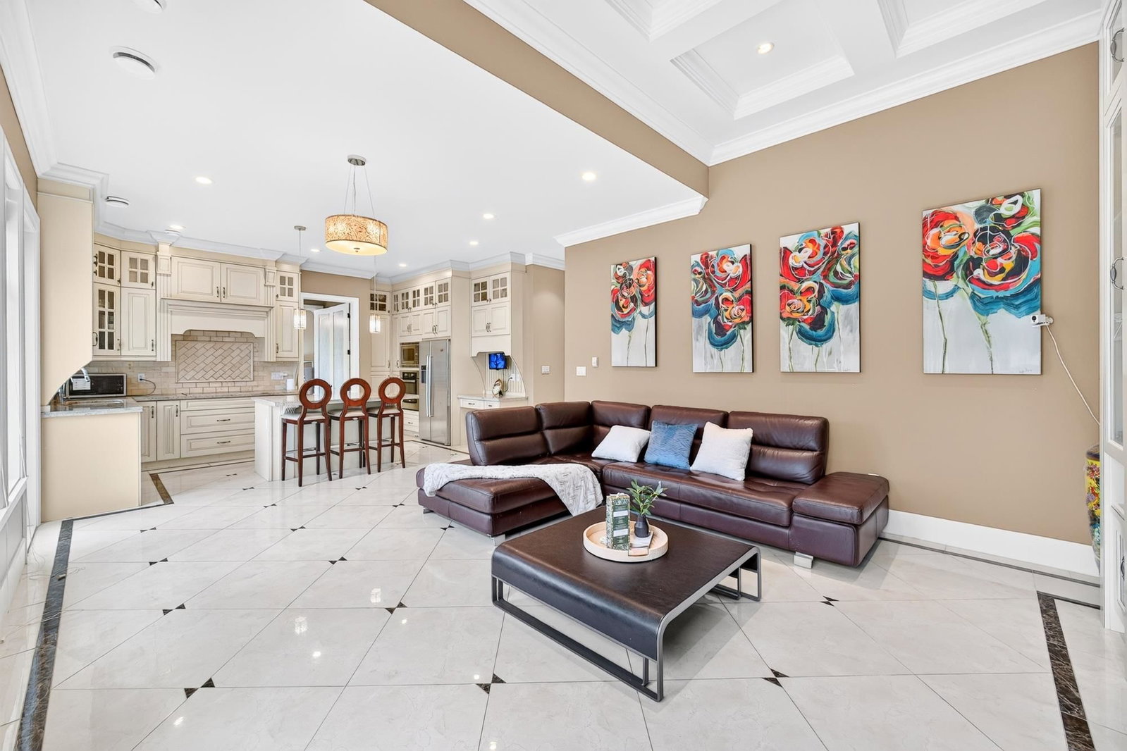 Listing Image 15