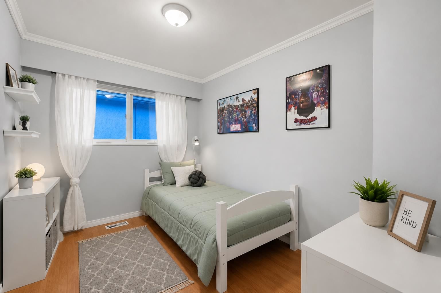 Listing Image 10
