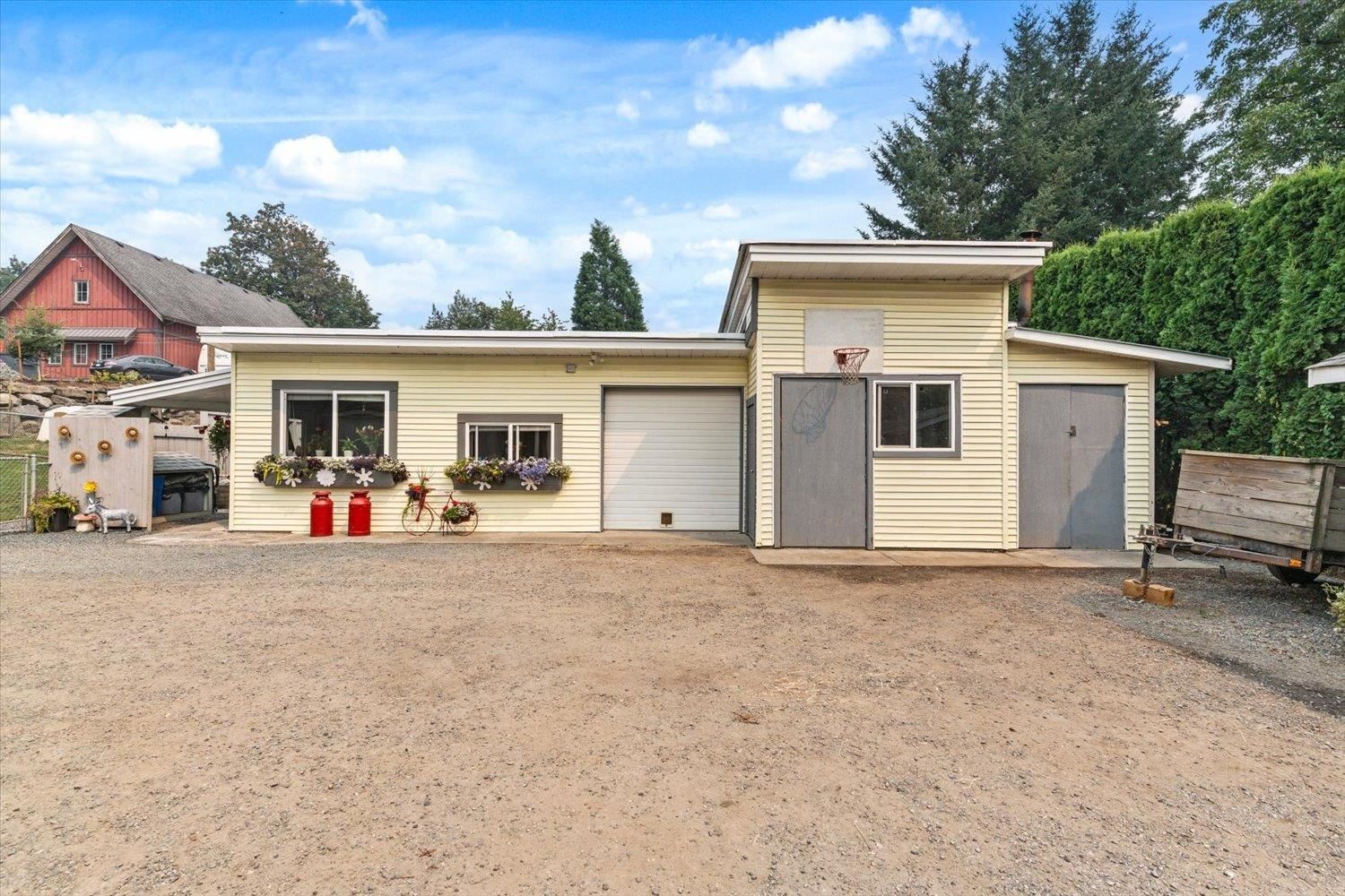 Listing Image 3