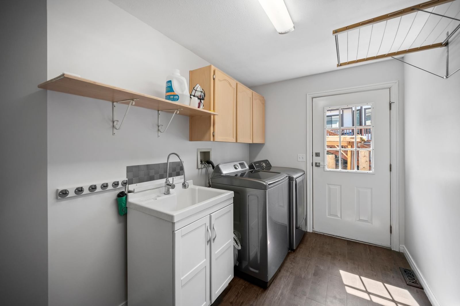 Listing Image 14