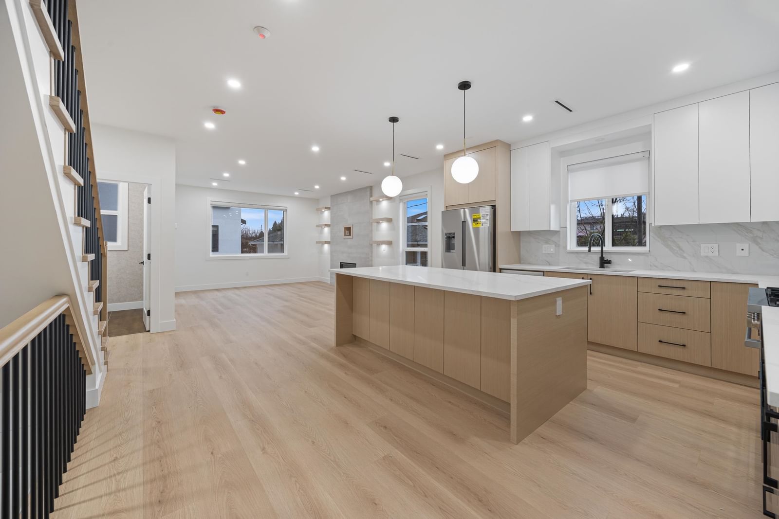 Listing Image 13