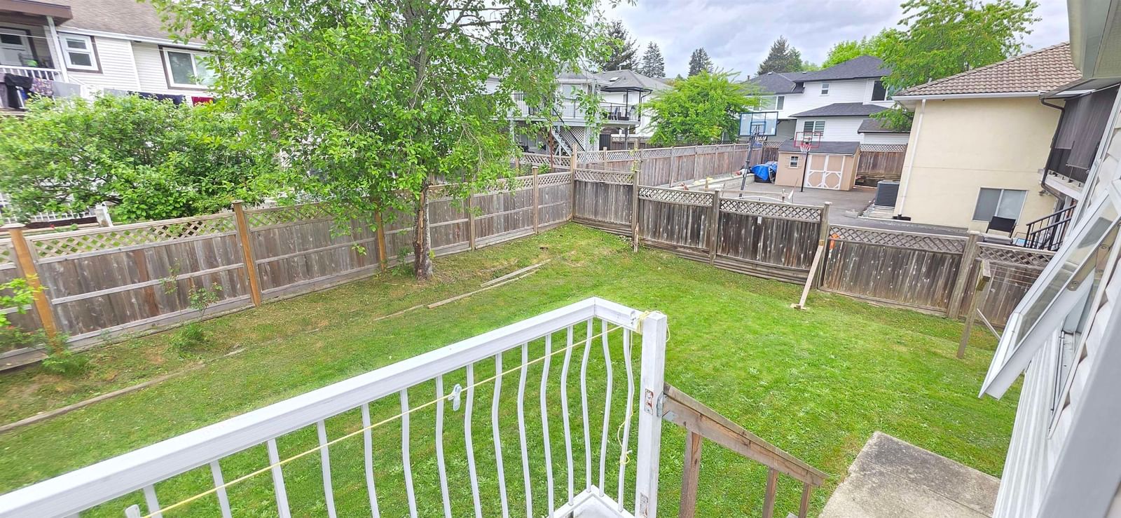 Listing Image 12