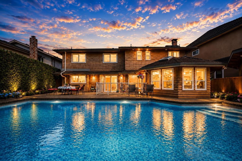 8231 Sunnywood Drive