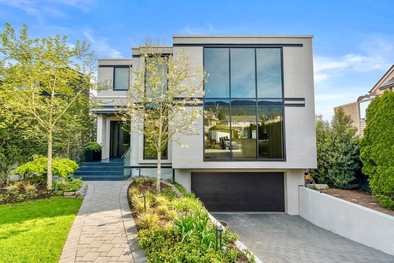 2356 Bellevue Avenue