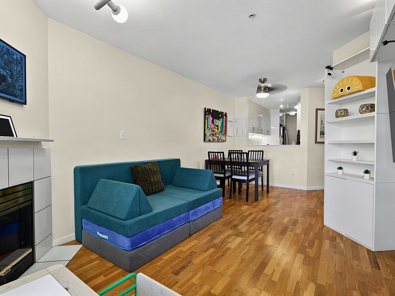 Listing Image 6