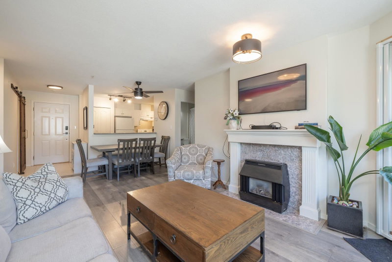 402 - 33668 King Road