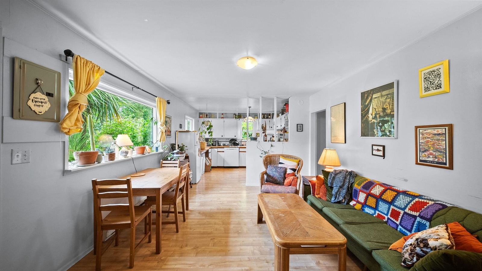 Listing Image 8