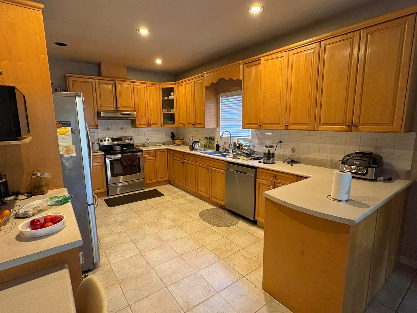 Listing Image 8
