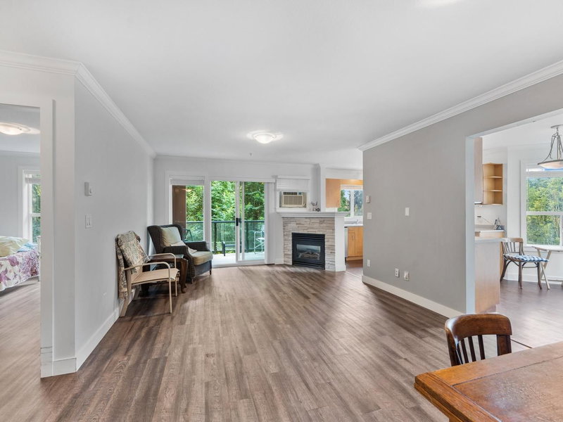 303 - 20239 Michaud Crescent