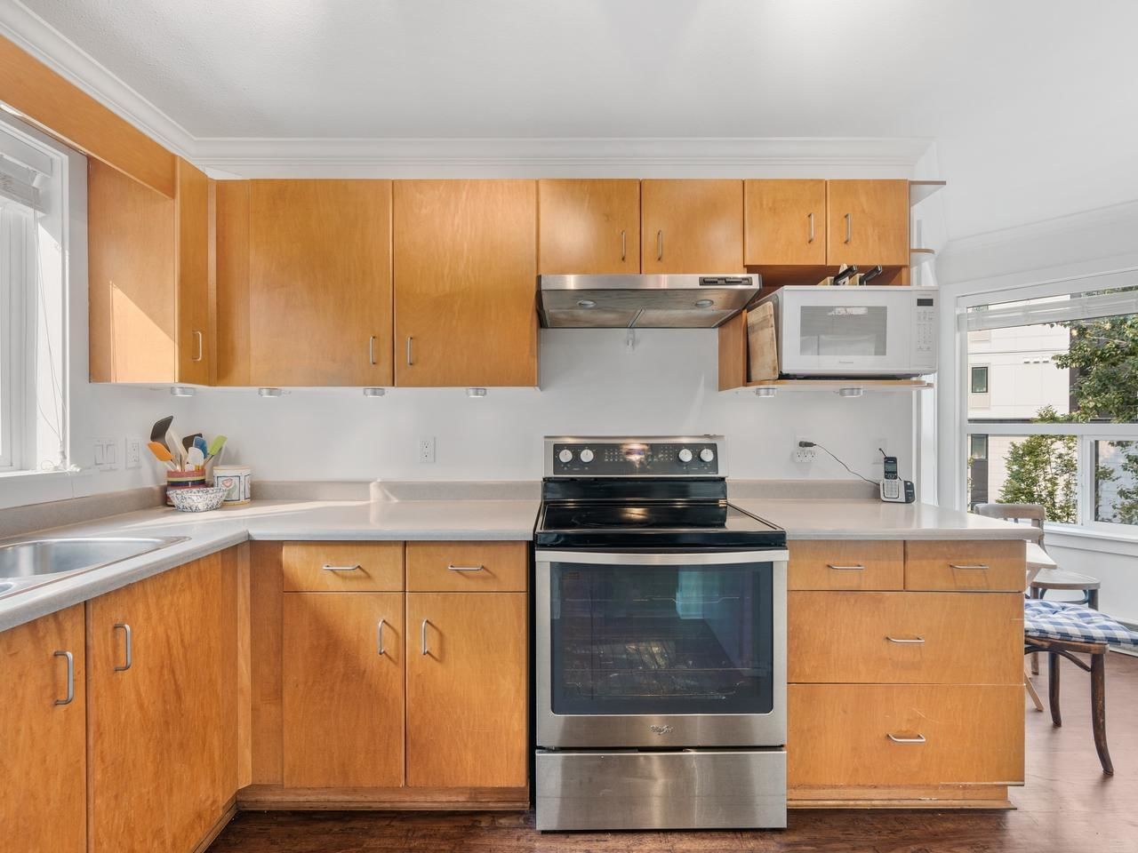 Listing Image 8