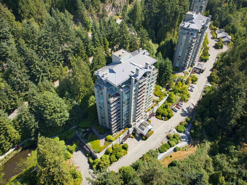 402 - 3355 Cypress Place