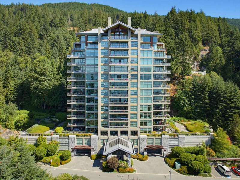 402 - 3355 Cypress Place