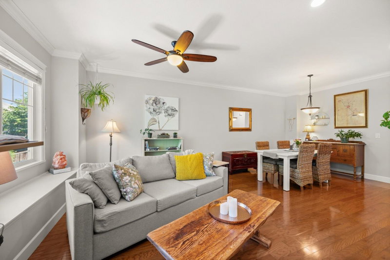 6 - 32792 Lightbody Court