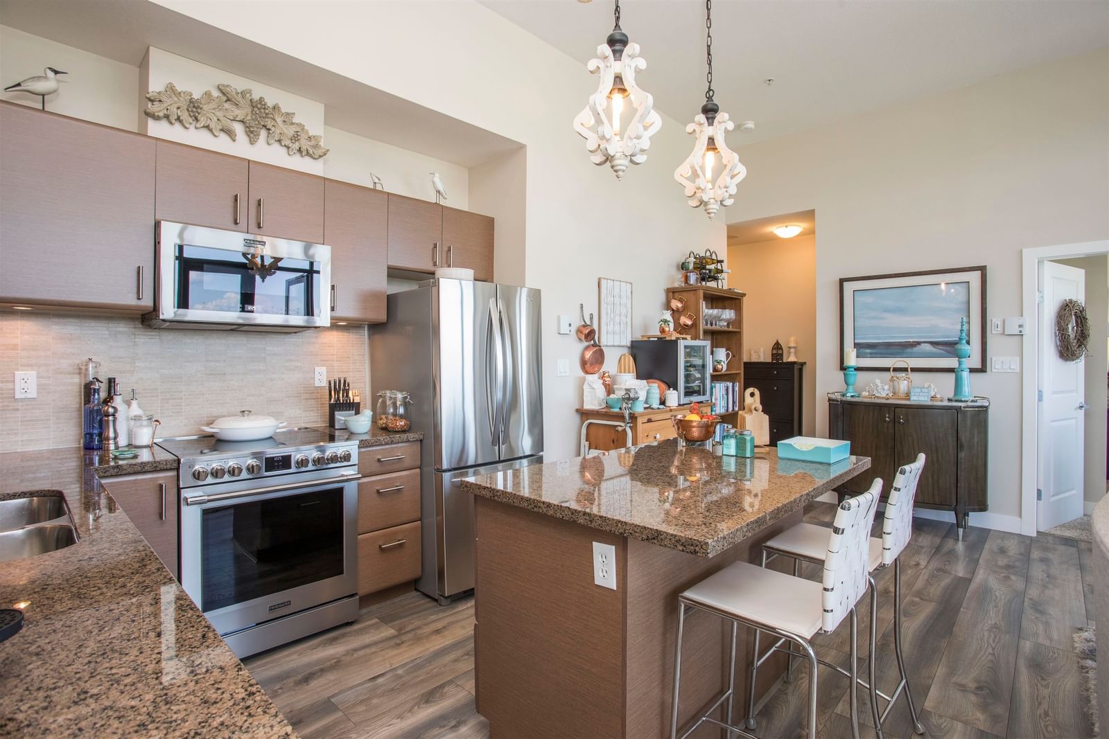 Listing Image 8
