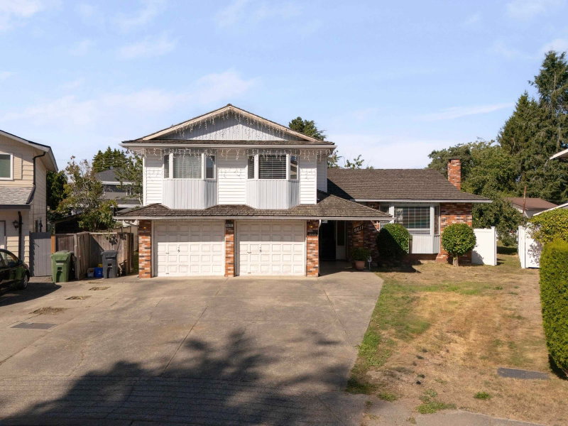 8611 Rideau Drive