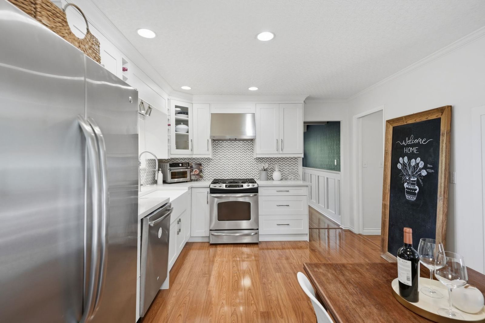 Listing Image 9