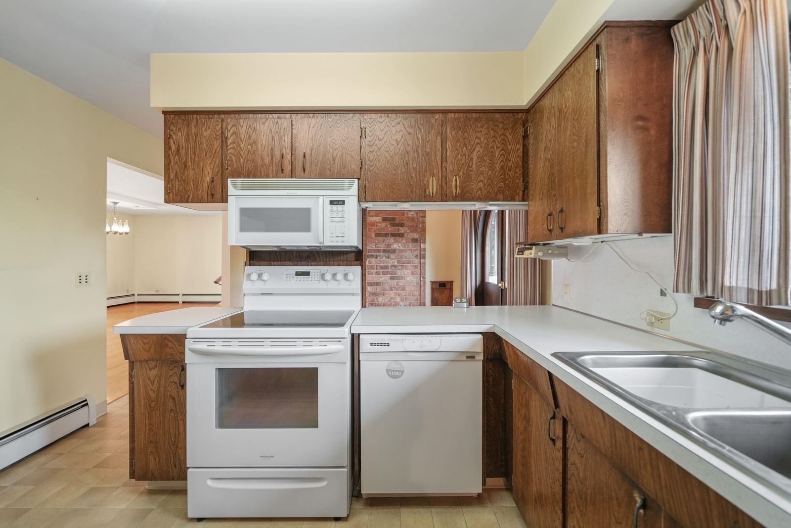 Listing Image 13