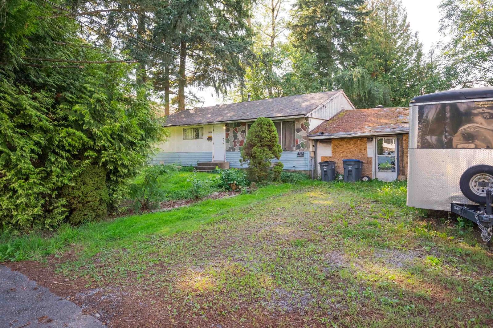 Listing Image 6