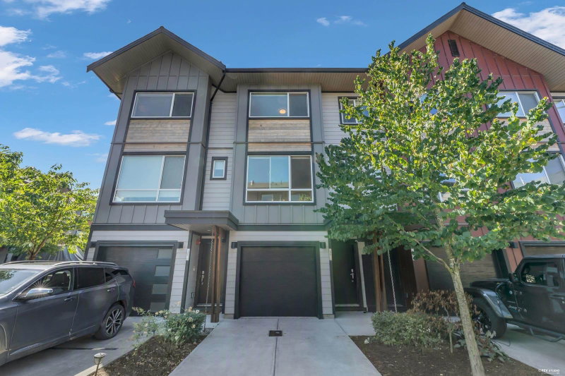 34 - 4292 Wolf Way